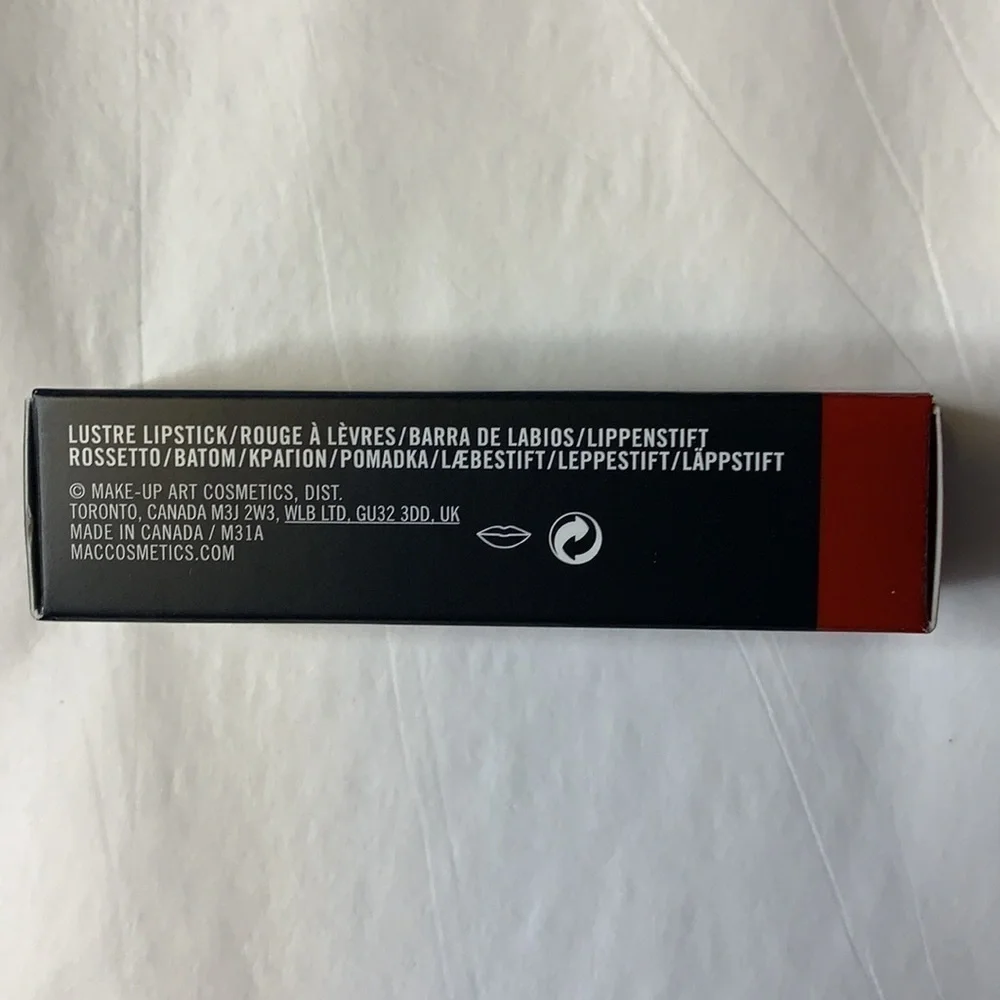 MAC *Lady Bug* Lustre Lipstick
